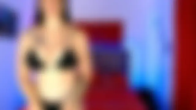 tatynatasha49 Adlı Modelin Canlı Sohbet Odası