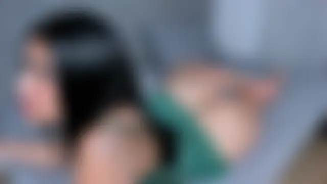 EmiilyGreey's Live Chat Room