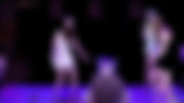 Pertunjukan Kamera Web HHH-000