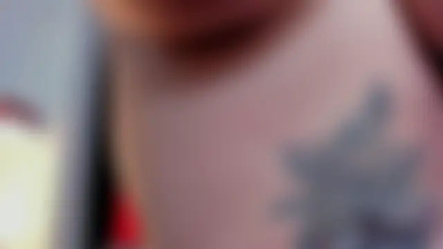 Živá chatovací místnost ScarletBigTitties