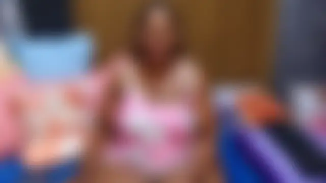 BigbootyNickyx – Naživo chatovacia miestnosť