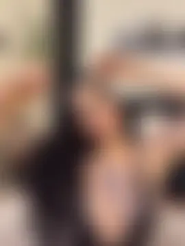 EmmyEvans1のライブチャットルーム