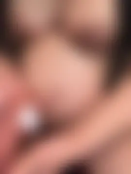 Emy-sexyyn Webbikameraesitys