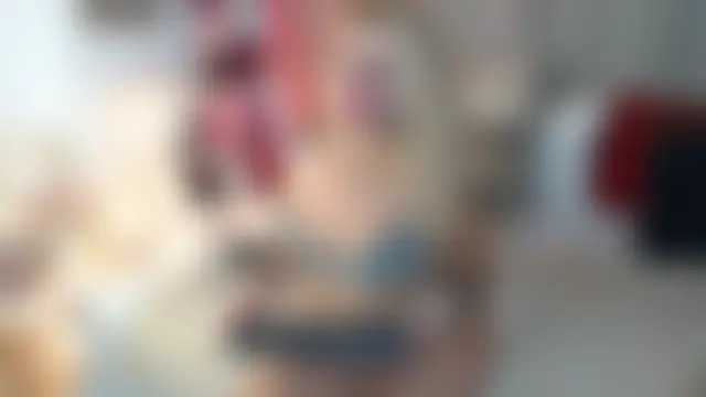 AnnaBombshell: δωμάτιο απευθείας συνομιλίας