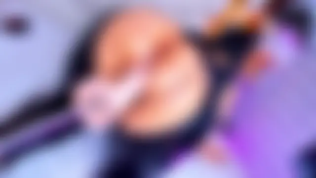 bigass_monic: δωμάτιο απευθείας συν ομιλίας