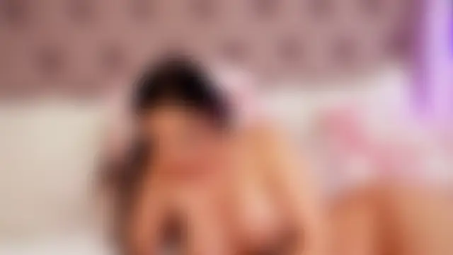 JenniferLovve লাইভ চ্যাট রুম