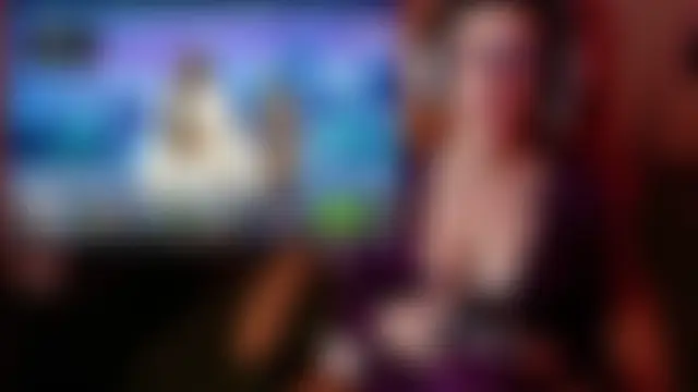 GennaJames' Webcam Show