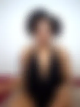 Pokazy przed kamerką – Ebony_curvyX