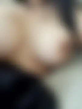 Pokazy przed kamerką – nouvhitta