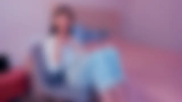 LibbieSchworm Show in webcam