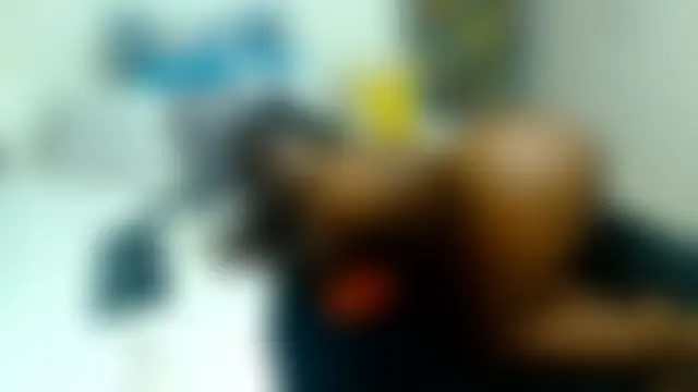 Brunettedevon33 Adlı Modelin Canlı Sohbet Odası