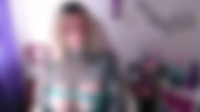 SLOPPYTITSS Adlı Modelin Canlı Sohbet Odası