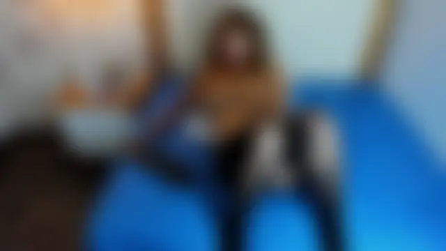 Онлайн чат SIENNA_FOX4