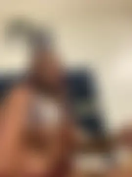 Dellah27 লাইভ XXX চ্যাট