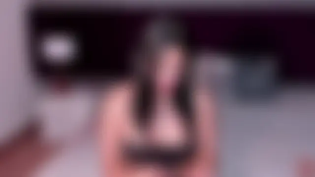 EmiilyGreey লাইভ চ্যাট রুম