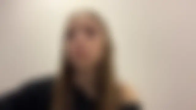 Pertunjukan Kamera Web TanjaBrounson