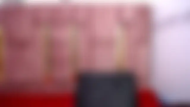 Pokazy przed kamerką – CHLOESHOW