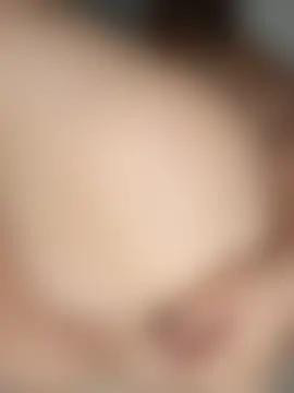 adhara-daaal: διαδικτυακό σόου στην κάμερα