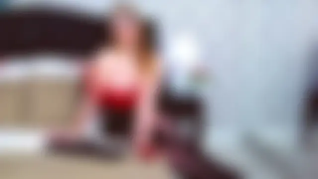 FirstTimePam Show in webcam