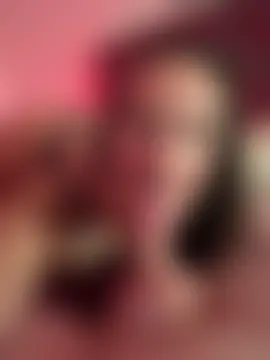 EllaMae Chat Room in diretta