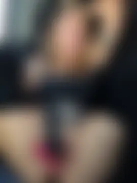 SheIsSomething 现场聊天室