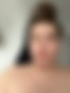 violetaurora95 élő chatszobája