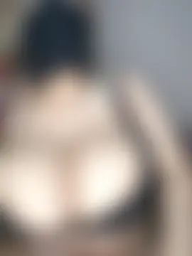 Rihaamm Show in webcam