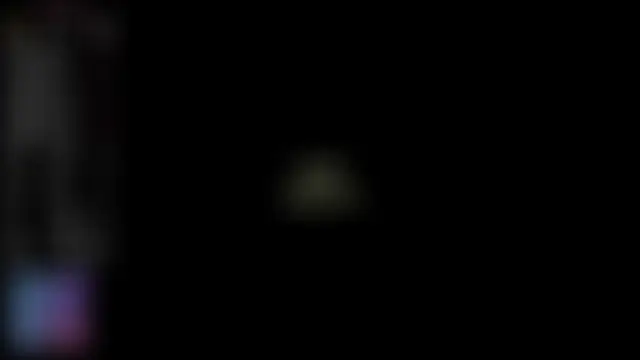 Pertunjukan Kamera Web HannaHayles