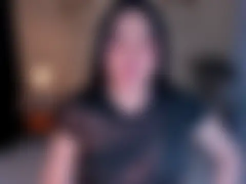 Pertunjukan Kamera Web MaxeneCullens