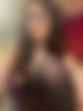 Curvy_bigtitts webkamerás műsora