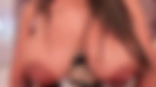 miaa_quinn Chat Room in diretta