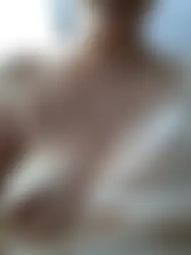 Živá chatovací místnost Emi_hot1