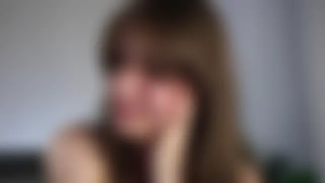 ClarineCasebolt 即時 XXX 聊天