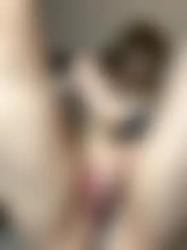 _CherryBloom_ Adlı Modelin Canlı Sohbet Odası