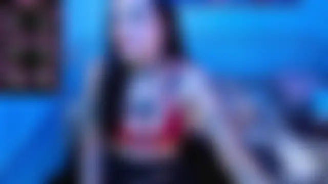 Roxanne_vale Adlı Modelin Canlı XXX Sohbeti