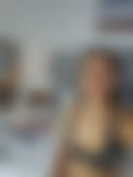 Alana-Skinny Adlı Modelin Canlı XXX Sohbeti