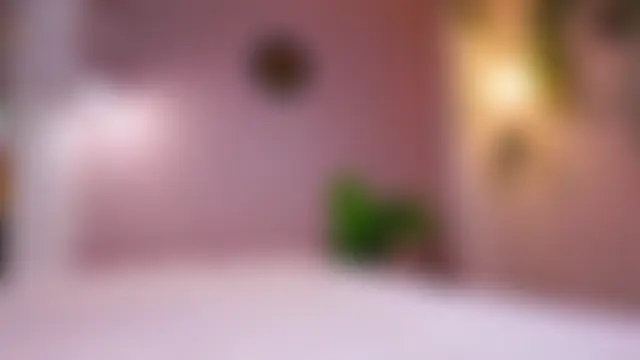 Nayeomy Show in webcam