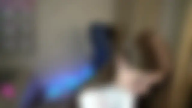 Pokój czatu na żywo – CrystalBlissi