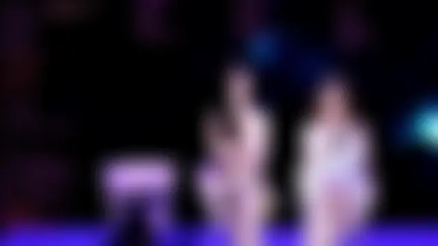 HHH--000: δωμάτιο απε υθείας συνομιλίας