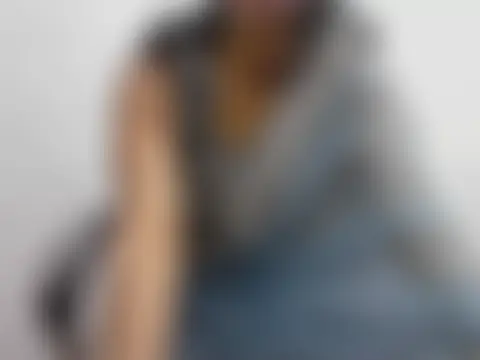 Pokazy przed kamerką – short_girl_