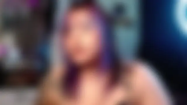 IluromiのライブXXXチャット