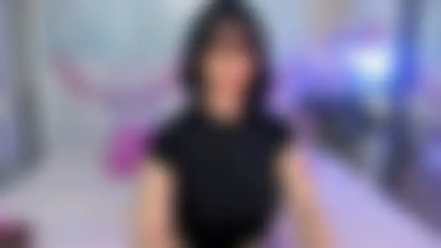 SalomeeHills: онлайн-чат