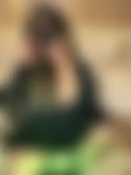 Classy-Bossy Chat XXX live