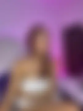 Show modela Mirandaa_Rogers na web-kameri