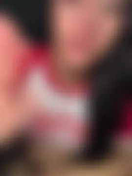 Candy-firee webkamerás műsora