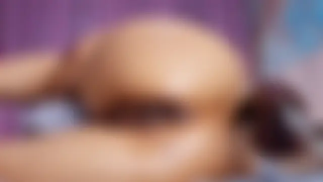 britanyy_ Show in webcam