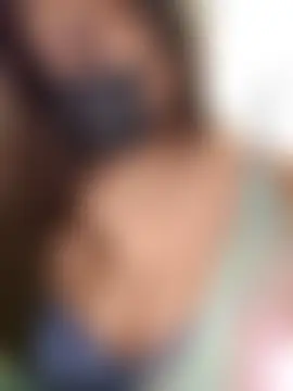 Pokazy przed kamerką – Raseele