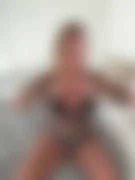 Kira_Knight20n Webbikameraesitys