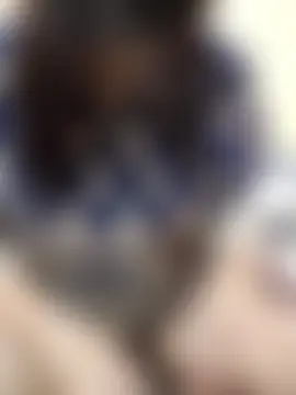 Rising_Queen Show in webcam