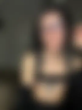 alibi_room élő chatszobája